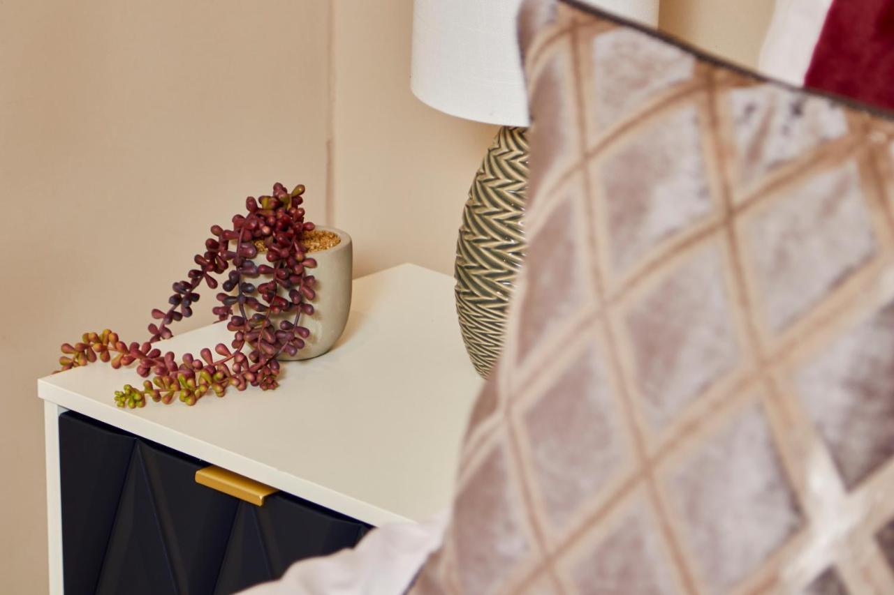 The Stunning Central Harrogate Abode - Sleeps 6 Екстер'єр фото