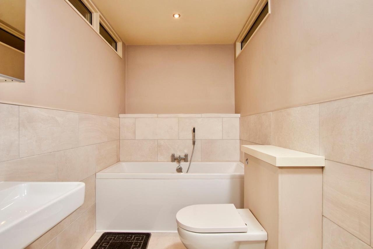 The Stunning Central Harrogate Abode - Sleeps 6 Екстер'єр фото